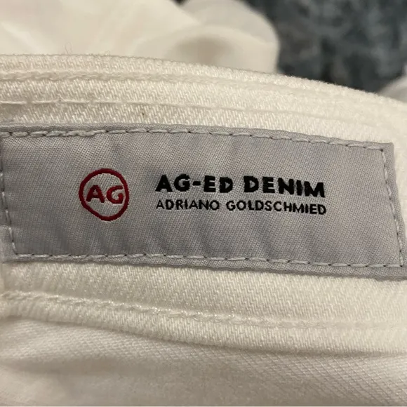 AG Adriano Goldschmied The Nikki White Relaxed Skinny Distressed Shorts Size 28