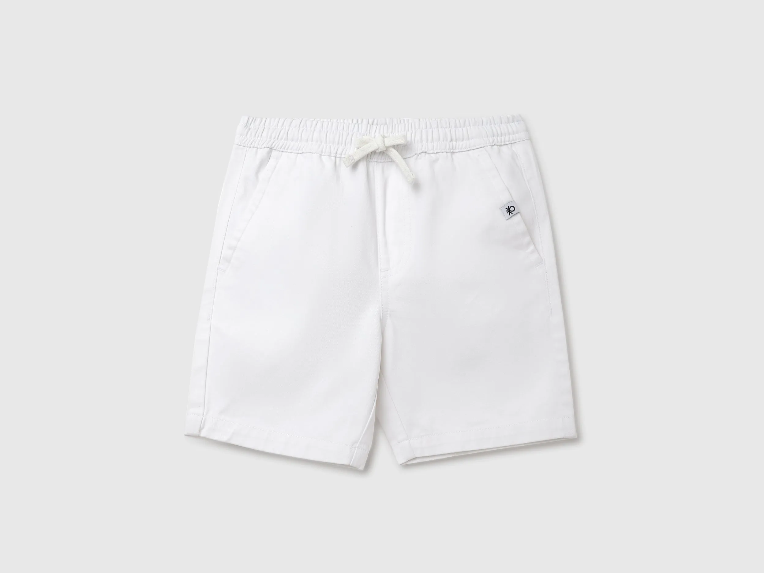 Boy's Solid Regular Fit Shorts with Drawstring Closure