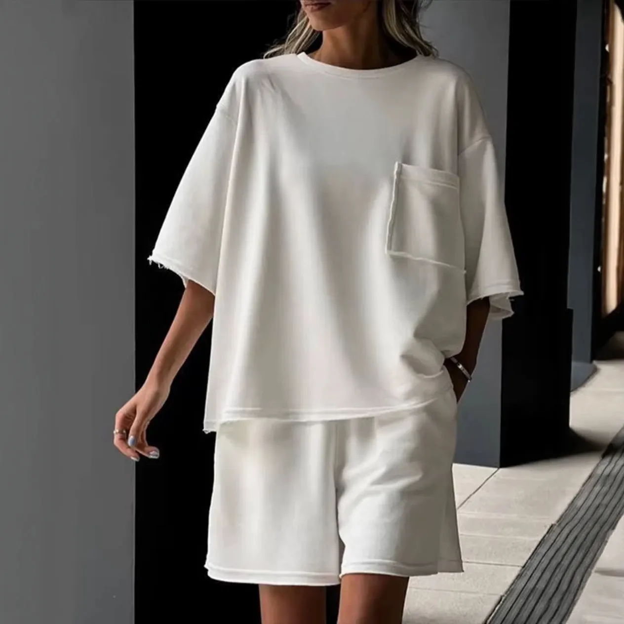 Casual Oversized Top with Relaxed Fit