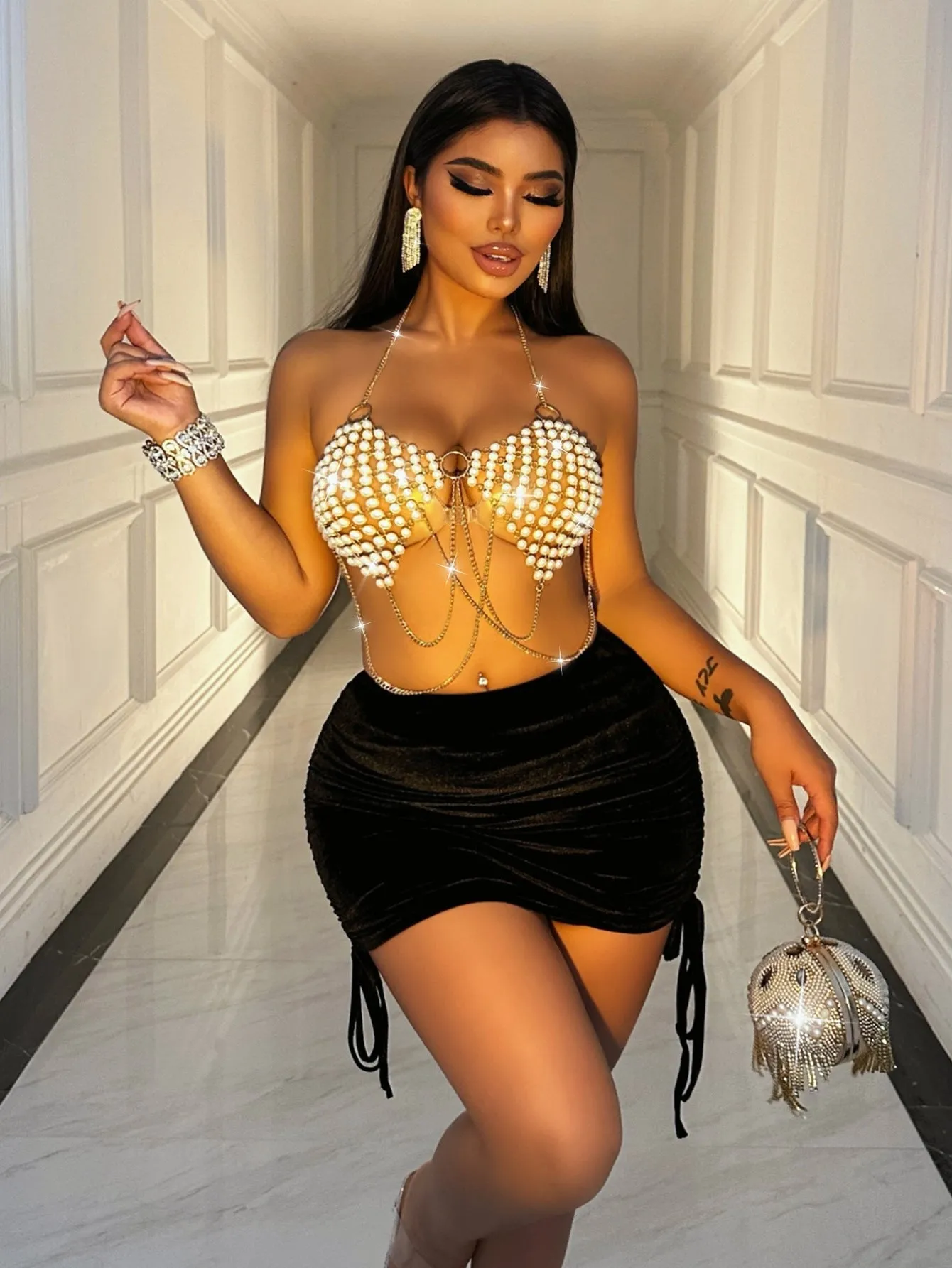 Elegant Pearl Patchwork Halter Neck Body Chain Vest for Festive Glamour