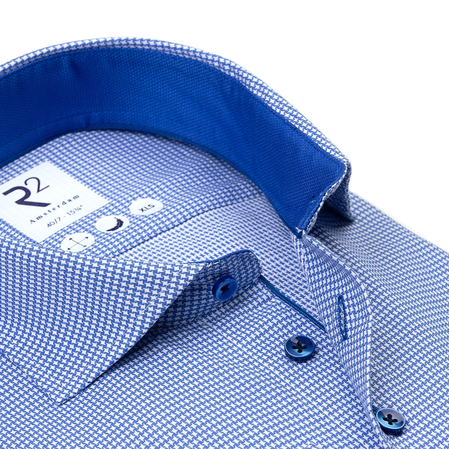 Extra long sleeves. Dobby cotton shirt