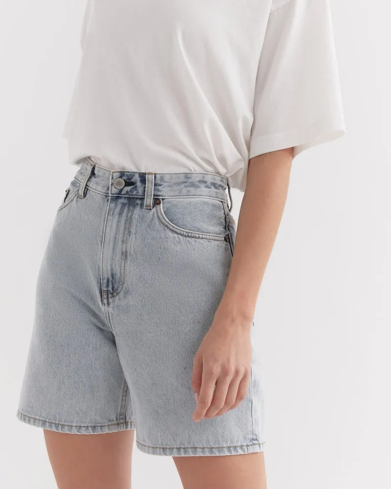 High Waist Boyfriend Short Super Light
