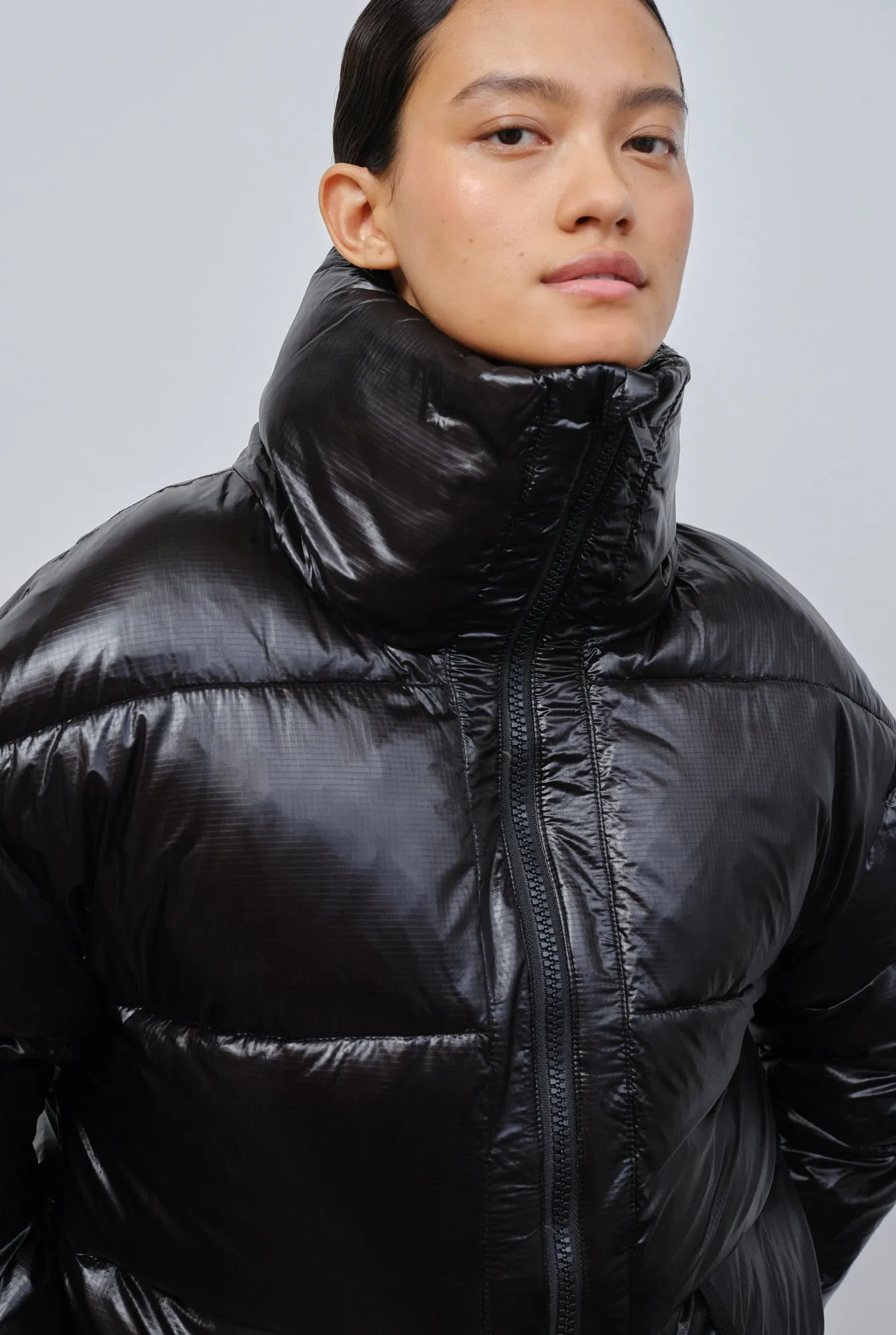LYON PUFFER JACKET in SHINY BLACK