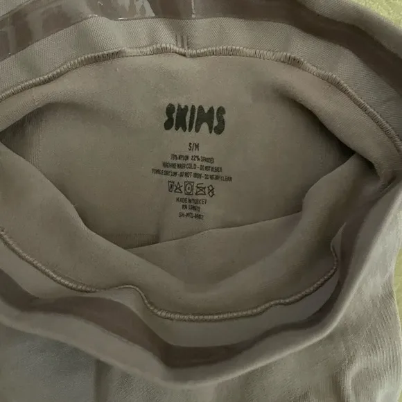 NWOT Skims Sculpting Shorts Size S Jasper Color