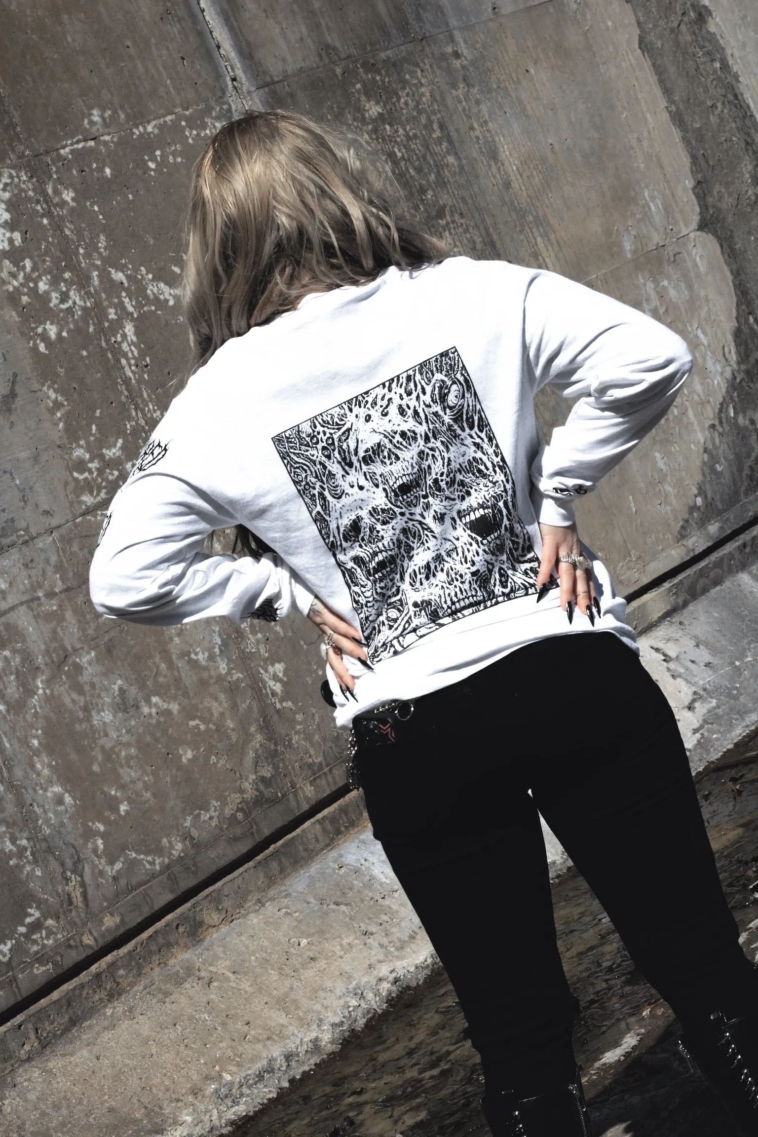 OBSCURED GORE LONG SLEEVE TEE