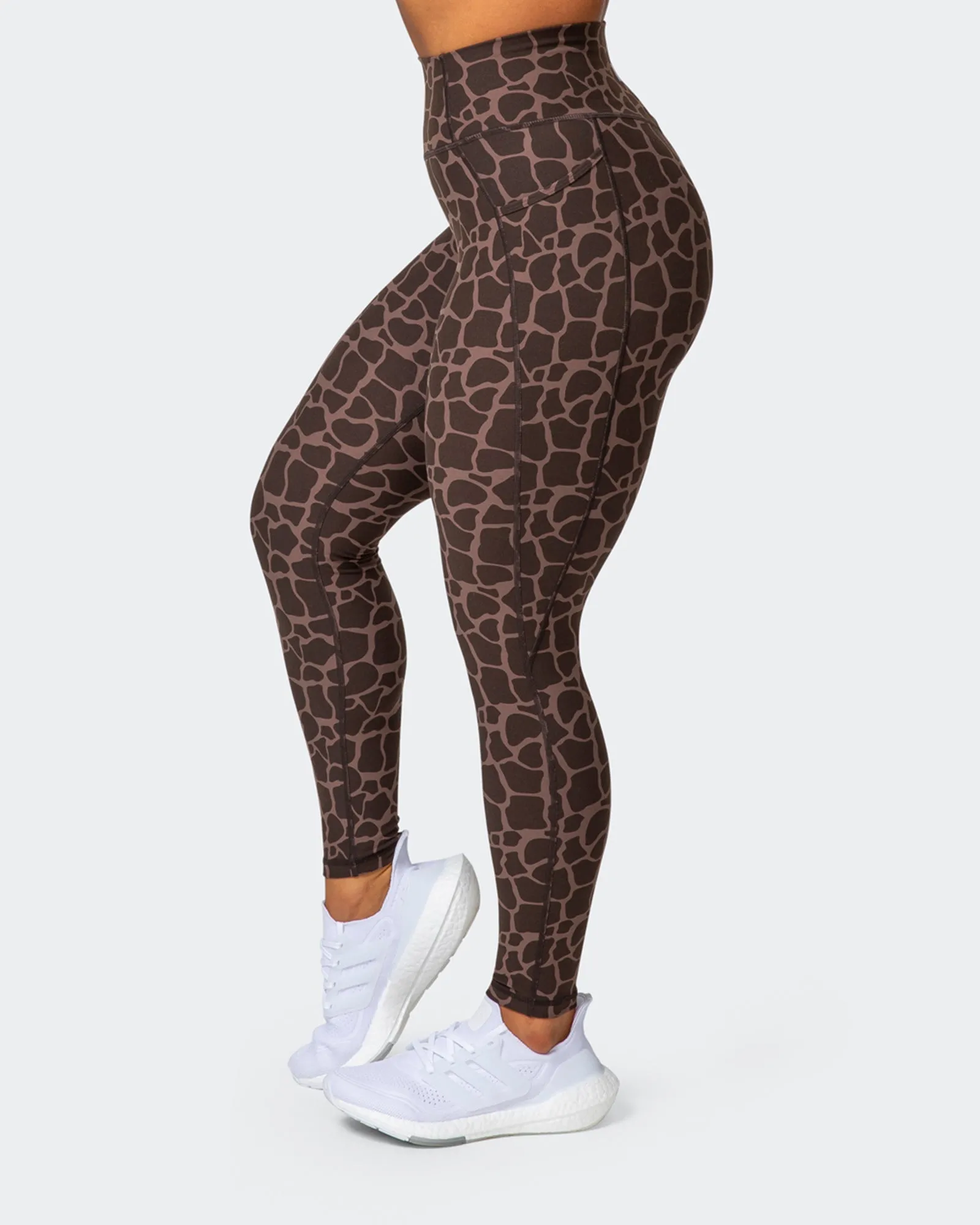 Signature Pocket Ankle Length Leggings - Tonal Giraffe Print