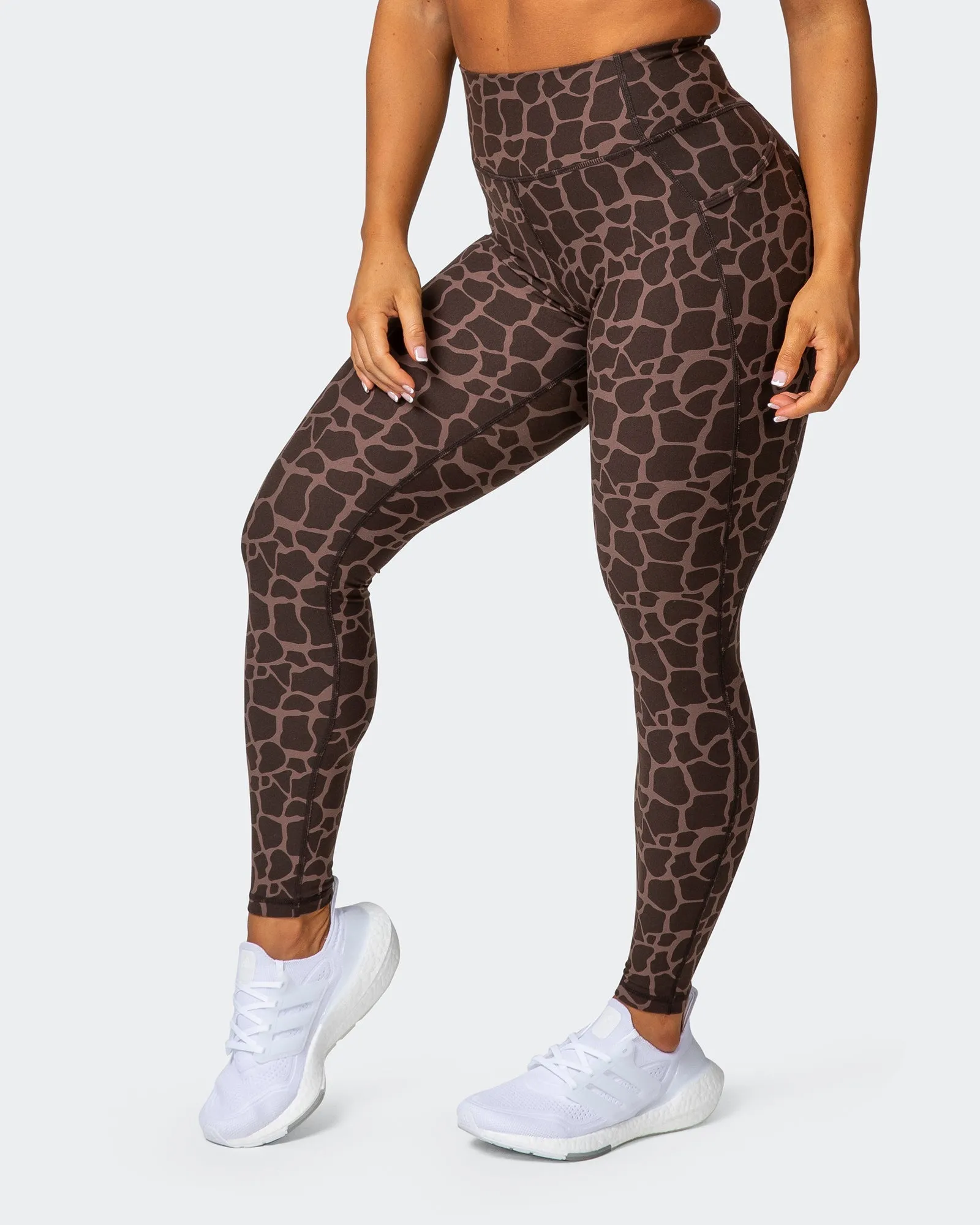 Signature Pocket Ankle Length Leggings - Tonal Giraffe Print