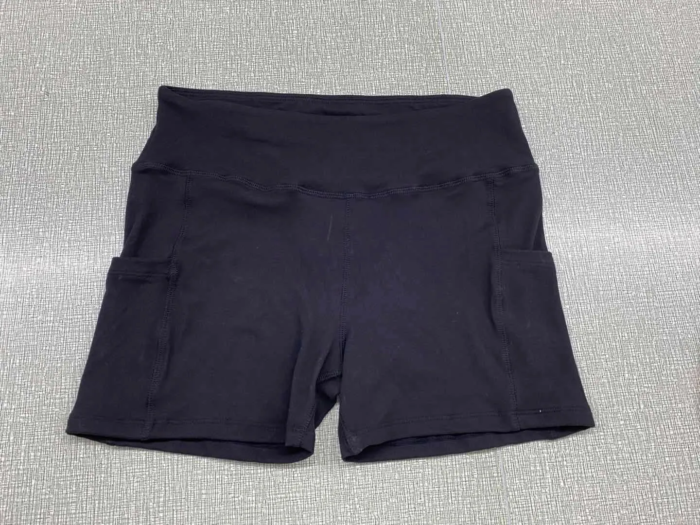 SOLID WINE SHORTS WITH SIDE POCKETS - EXCLUSIVE! BATCH 1 (WHOLESALE) 06272023