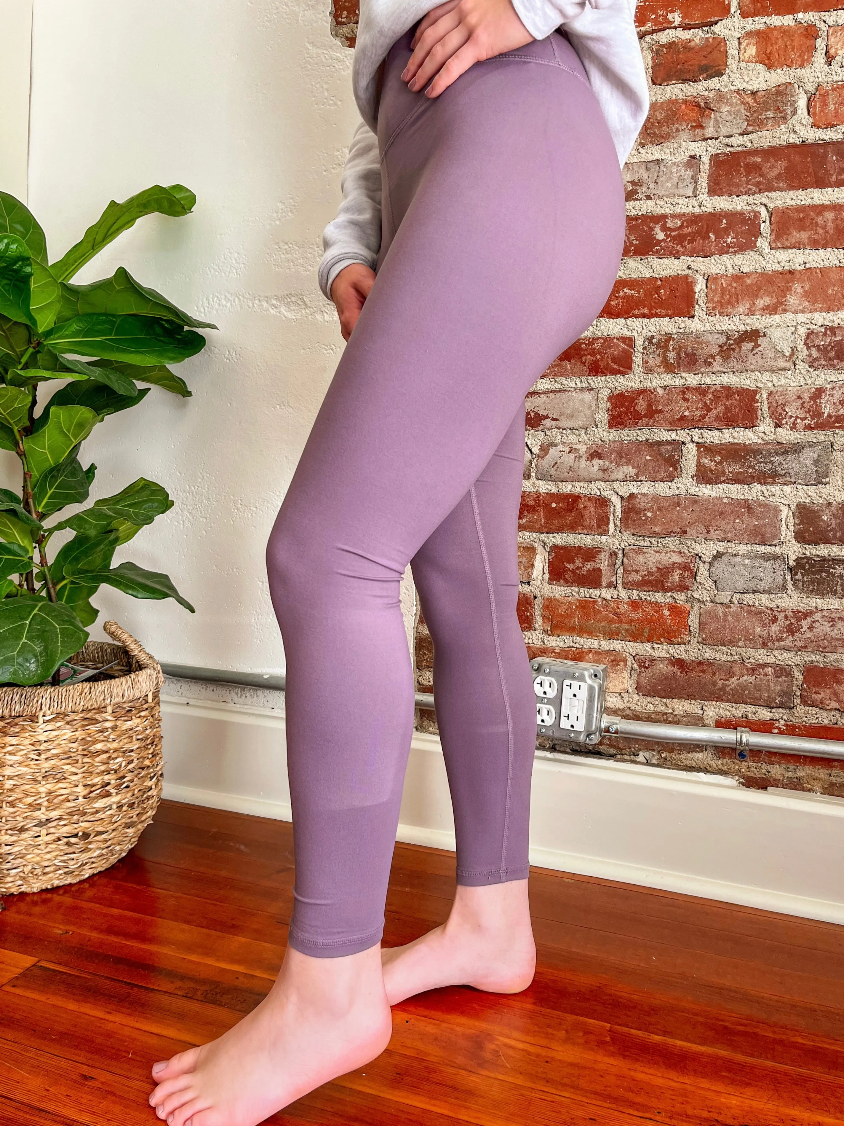 The Butter Soft Legging in Frosted Mulberry