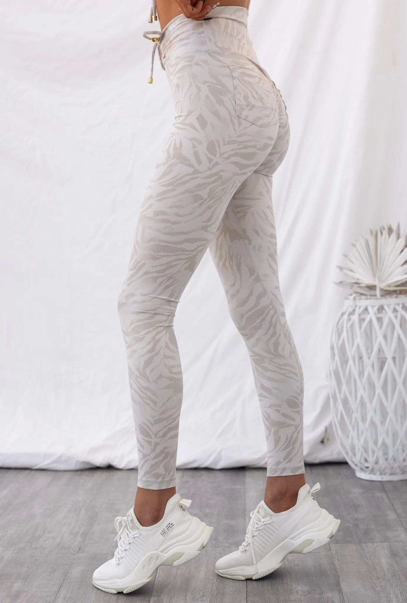 Wild Thing Pocket Legging - Pancake
