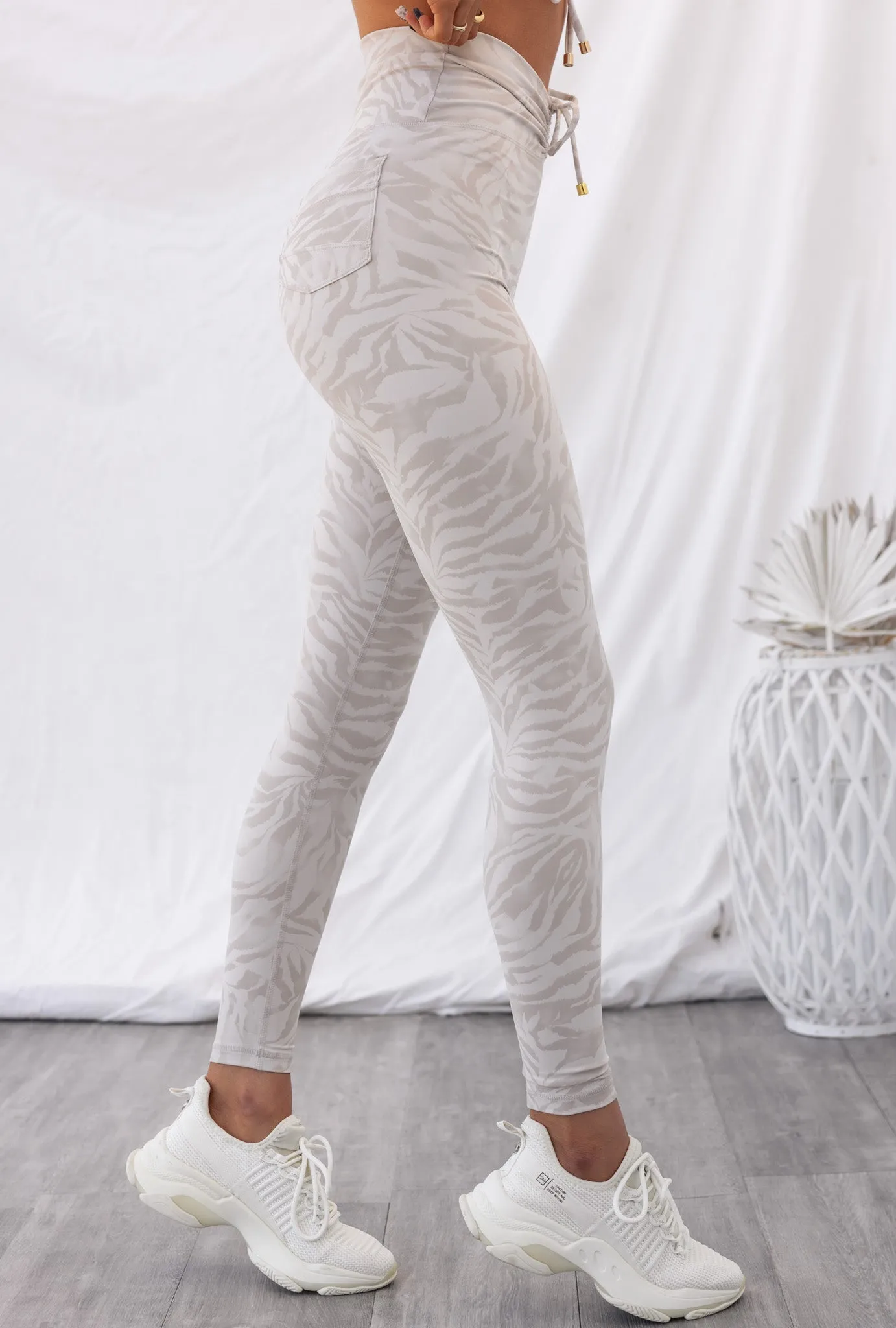 Wild Thing Pocket Legging - Pancake