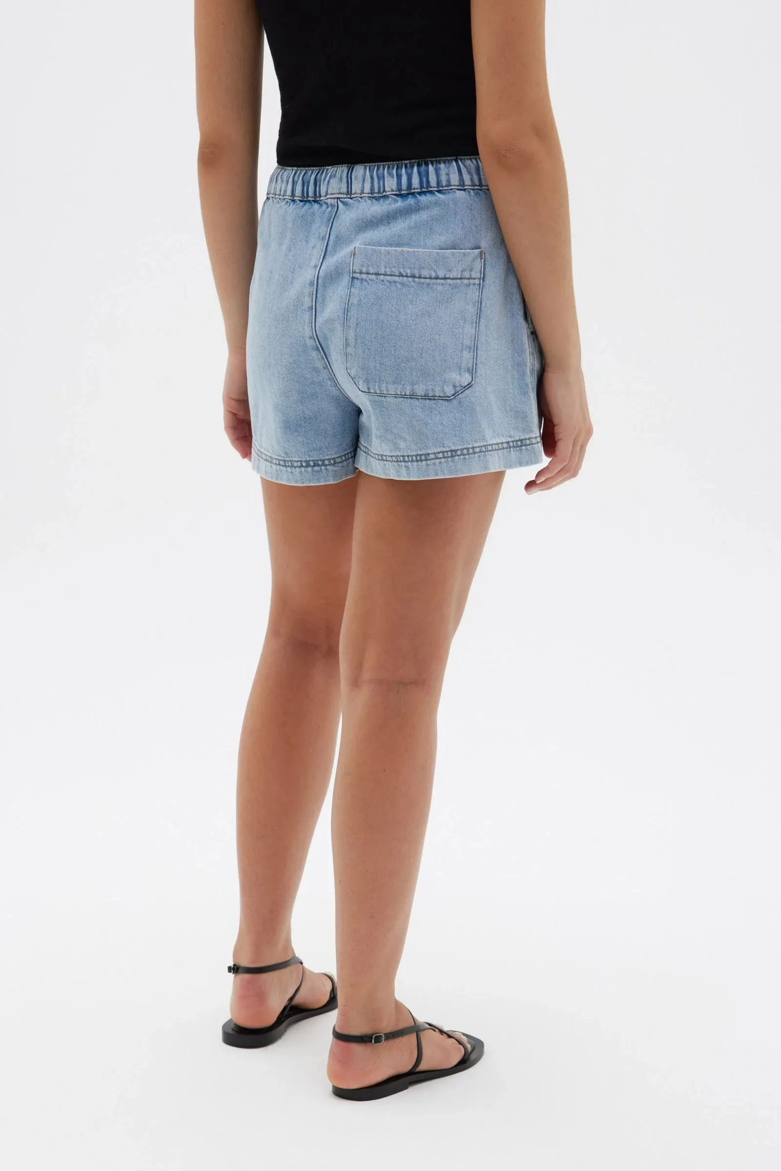 Womens Holiday Short - Light Stone