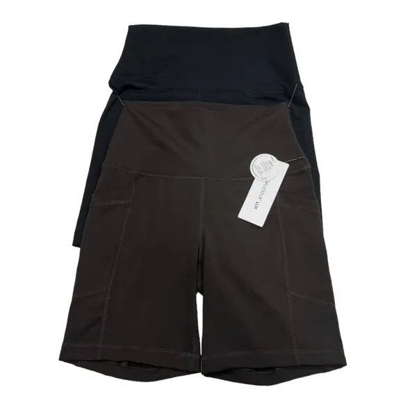 Yogalicious Lux size small set of 2 shorts NWT in perfect condition!